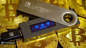 کیف پول سخت افزاری Ledger Nano S